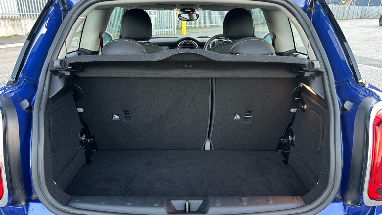 MINI Hatchback 1.5 Cooper Classic II 3dr Petrol Hatchback